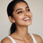 How to choose clean beauty for sensitive skin without irritation while keeping skincare routines effective